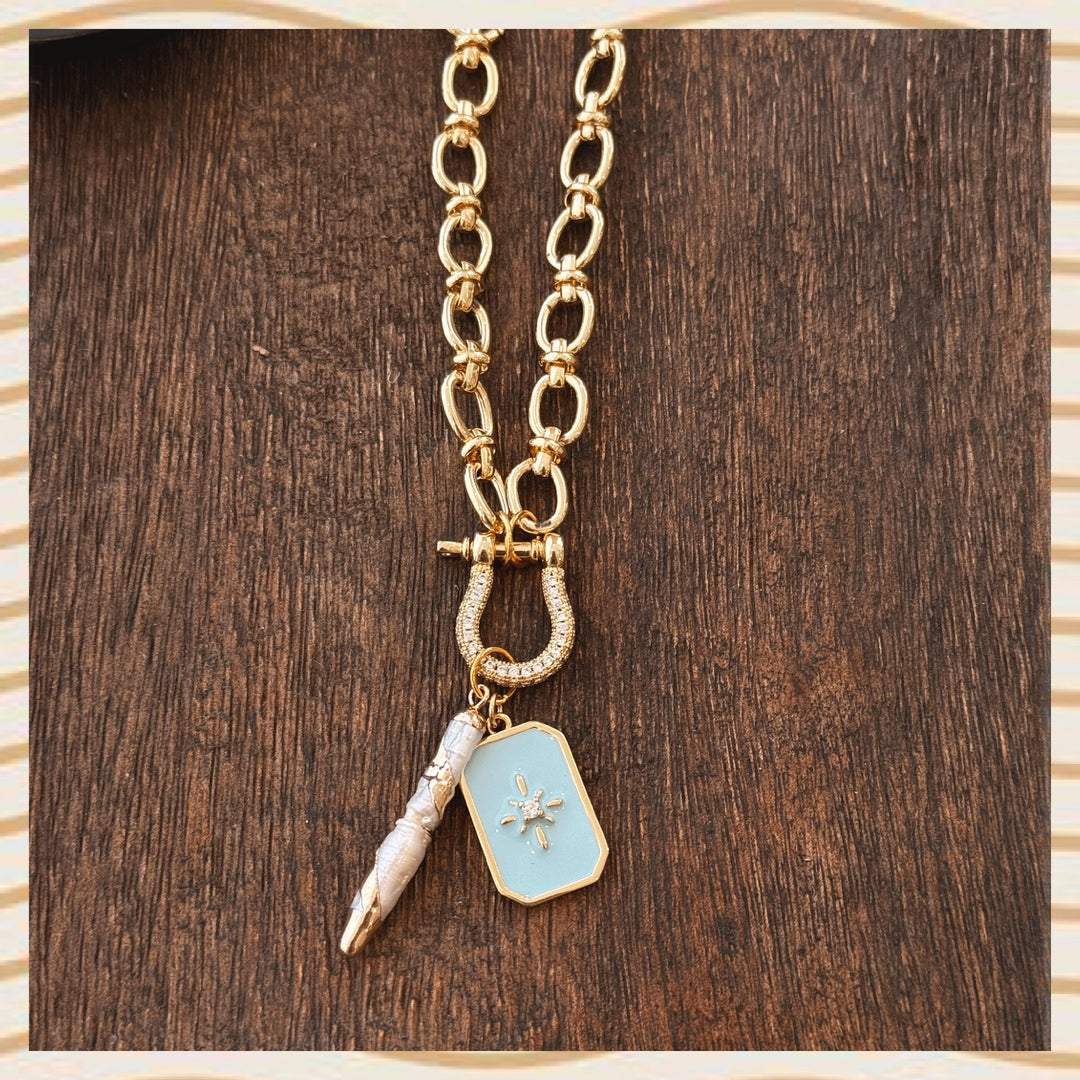 Light chic Blue Necklace
