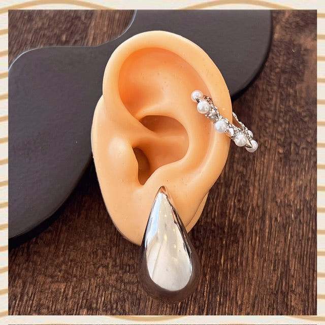 SpikyCrystalO earrings