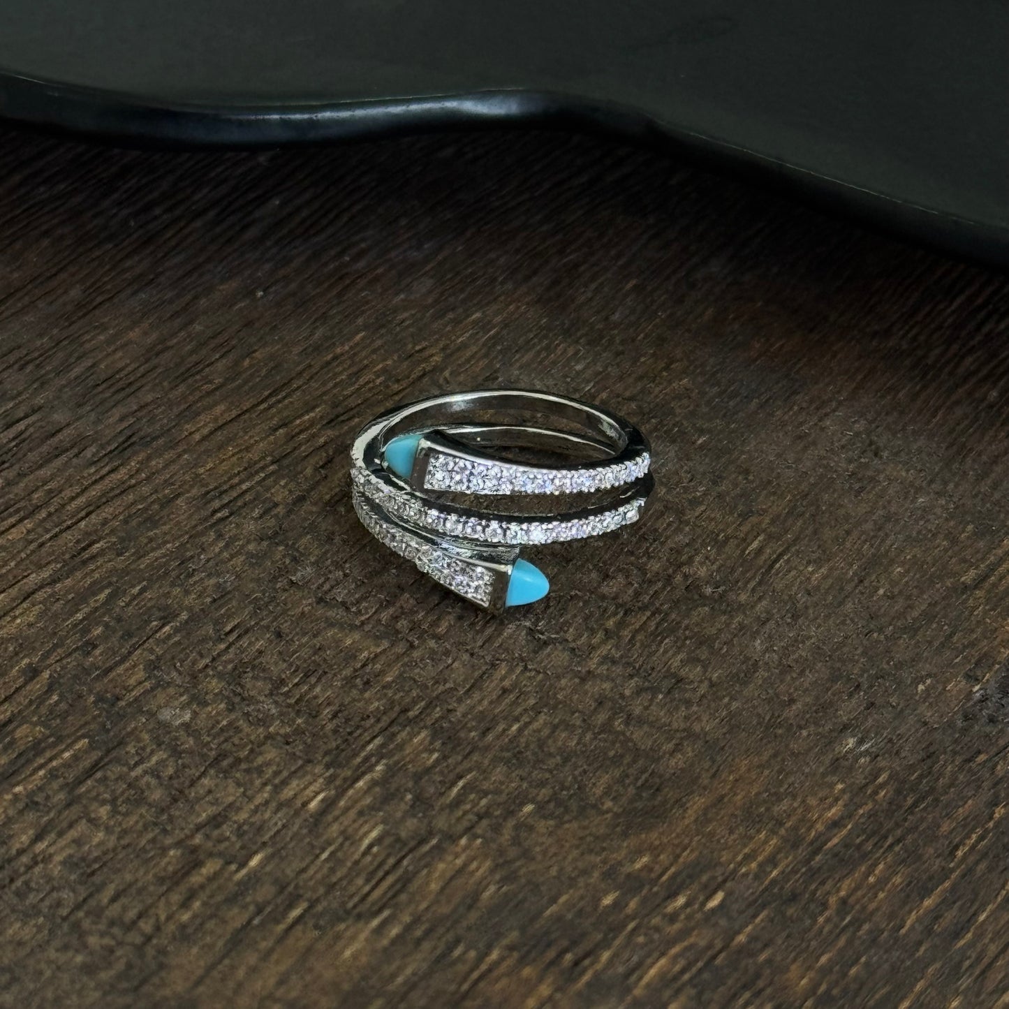 Double Fang Ring