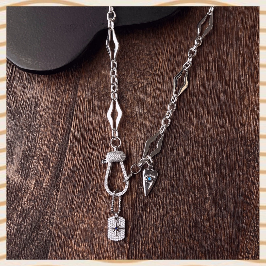 LUB0 necklace